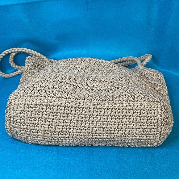 π The Sak Beige Crochet Shoulder Bag. Great Casual Bag. π - Picture 5 of 11